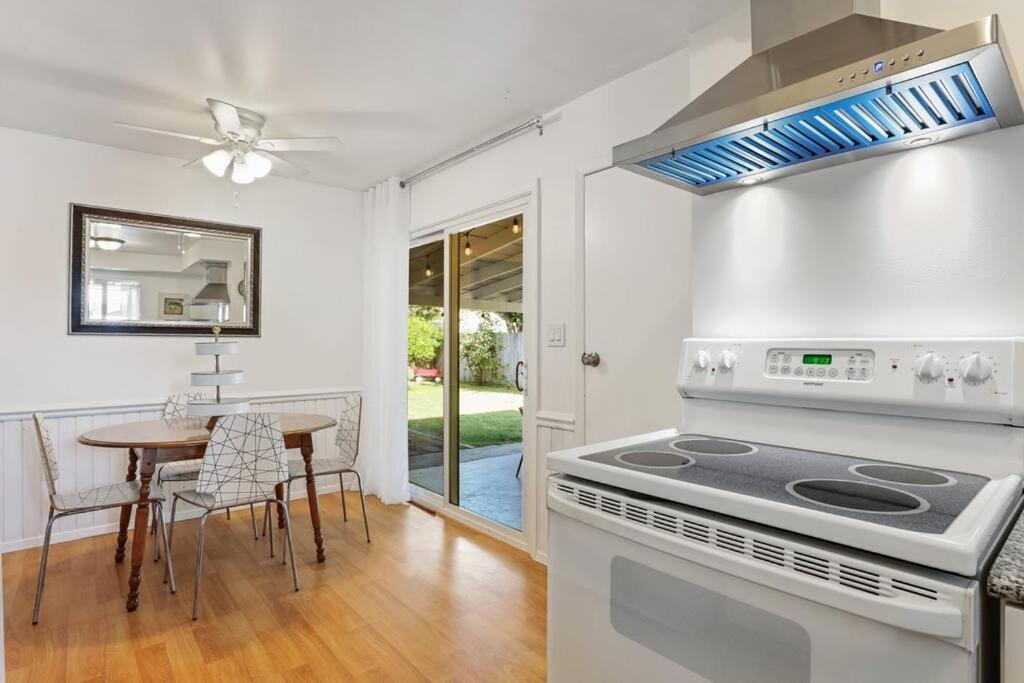 Trinity Escape Entire Home Near Lodi Lake Экстерьер фото